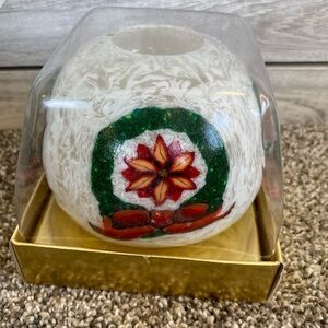White Christmas Wreath & Poinsettia Design 4” Round Candle- Holiday Decor